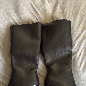 SHEIN Black Heeled Boots